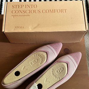 Vivaia Pointed-Toe V-Cuts Flats